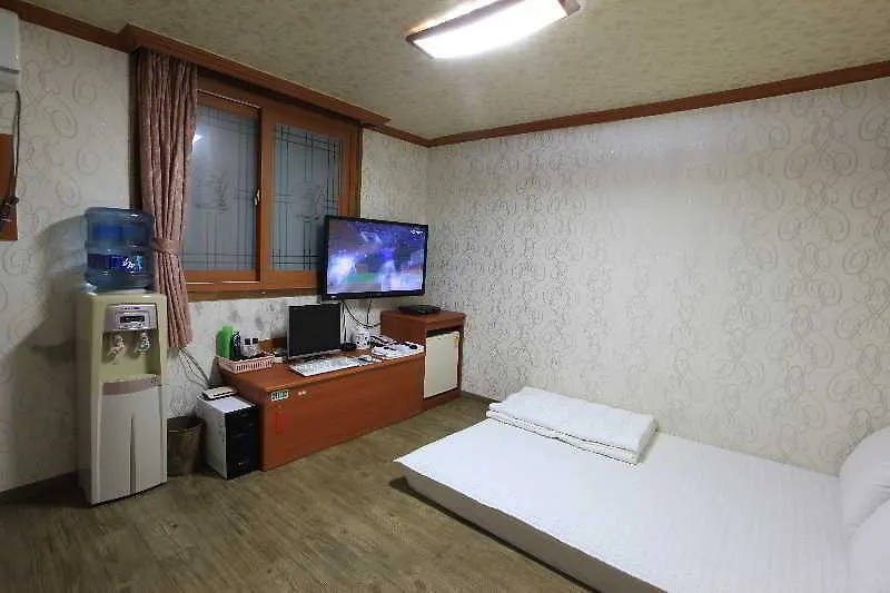 Busan Inn Motel