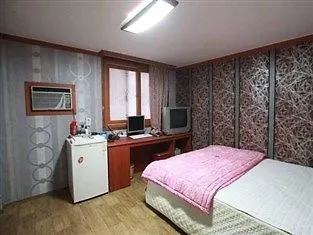 Busan Inn Motel